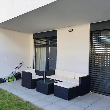 Lovely 2-bedroom In Apartman Pozsony