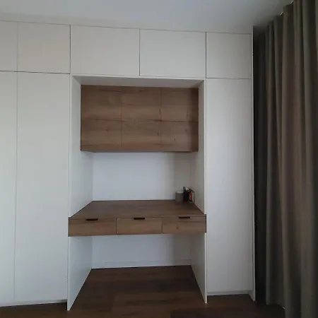 Lovely 2-bedroom In Daire Bratislava